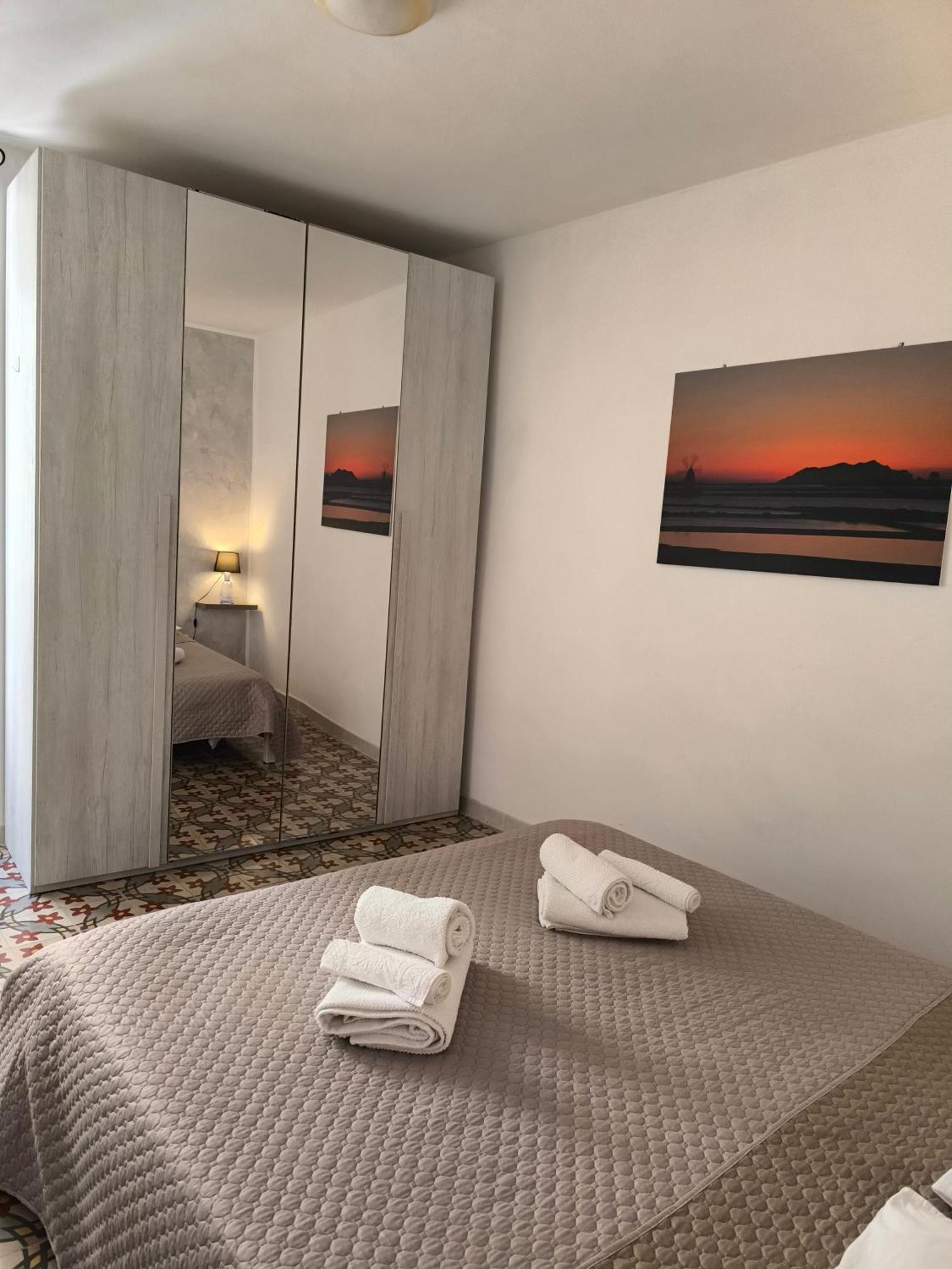 Casa Di Nick Apartment Трапани Екстериор снимка