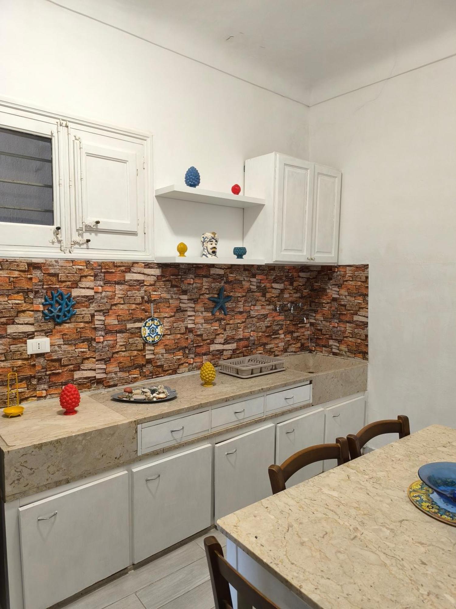 Casa Di Nick Apartment Трапани Екстериор снимка